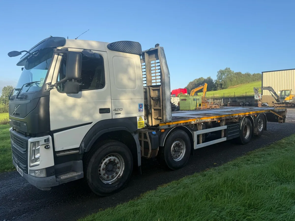 Volvo FM420 8x2 Beavertail - Image 2