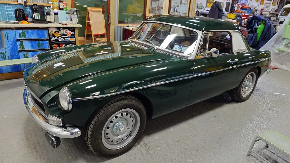 MGB Roadster 1965 - Image 1