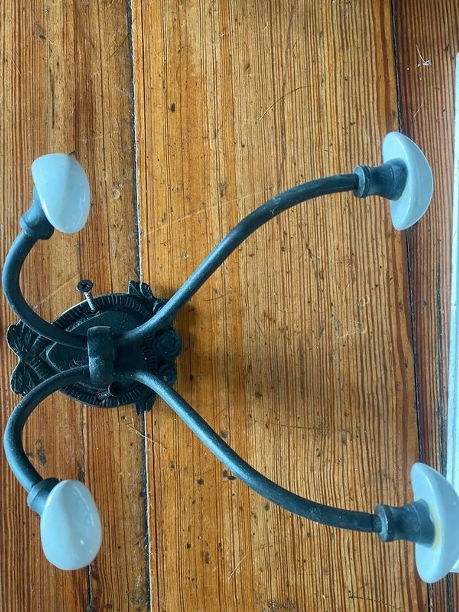 Job lot of Vintage Coat Hooks - Image 3