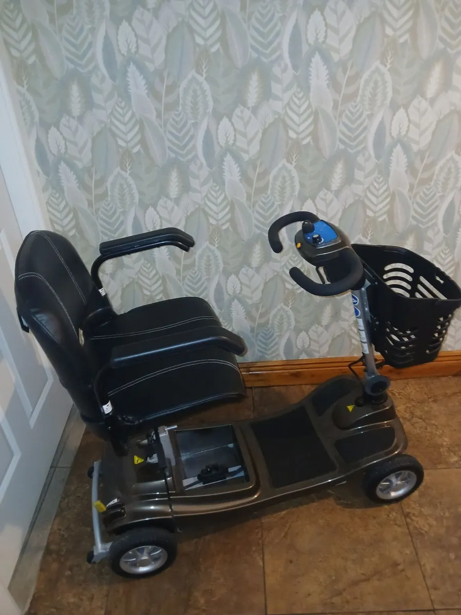 ISB Illusion Mobility Scooter, Excellent Condition - Image 3