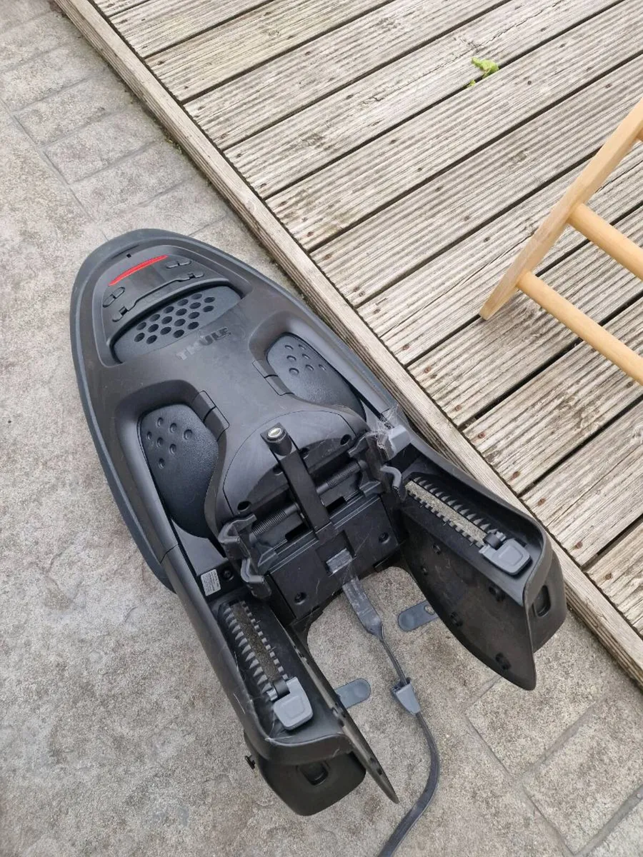 Thule child bike seats - Image 2