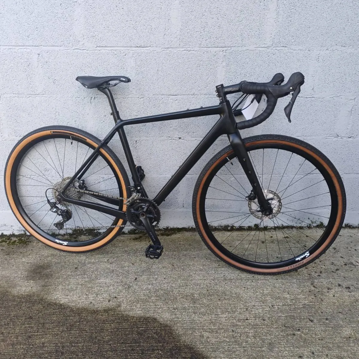 Custom Gravel bike. 53cm Carbon. GRX - Image 1