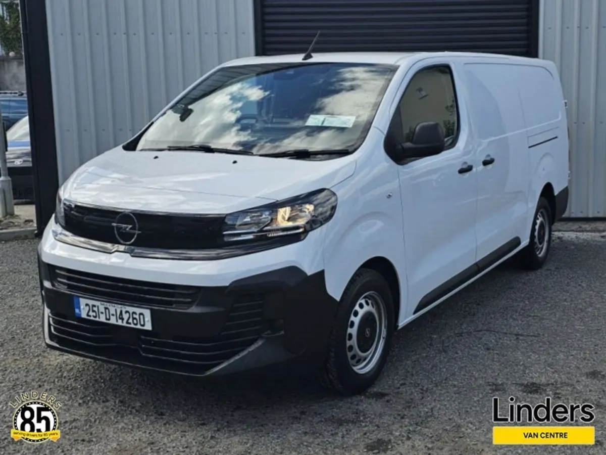 Opel Vivaro LWB - LOW KMS / PLY LINED - Image 2