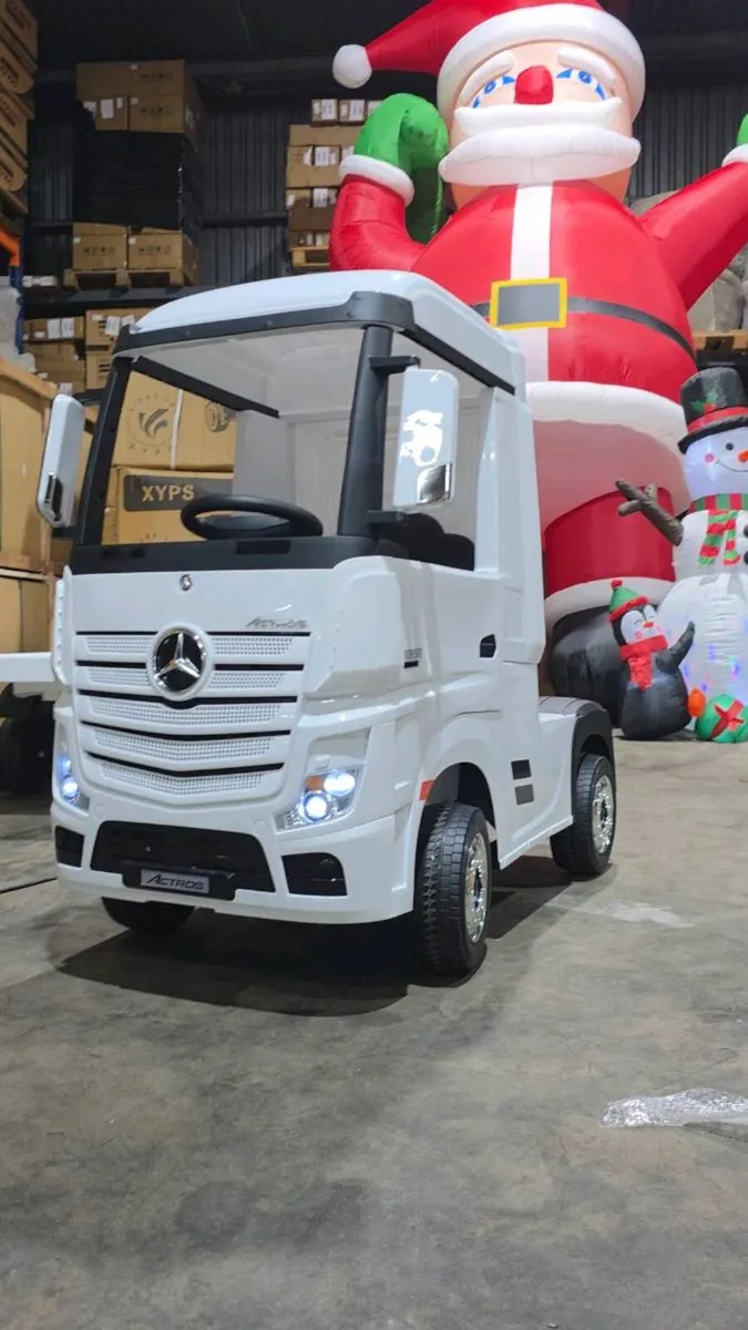 Kids toys Mercedes Actros Truck brand new - Image 2