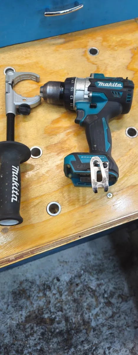 Makita heavy Duty combi hammer drill - Image 4