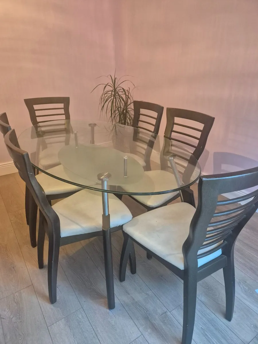 Dining room glass table & 6 chairs