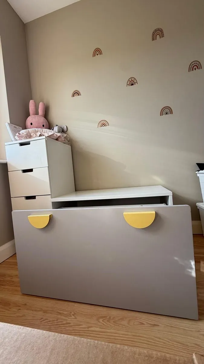 Chest of Drawers - Image 1