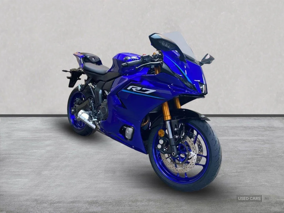 YAMAHA YZF New R7--SPECIAL OFFER - Image 3