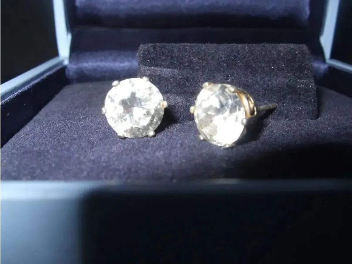 Pristine Sterling Silver Solitaire Stud Earrings - Image 1
