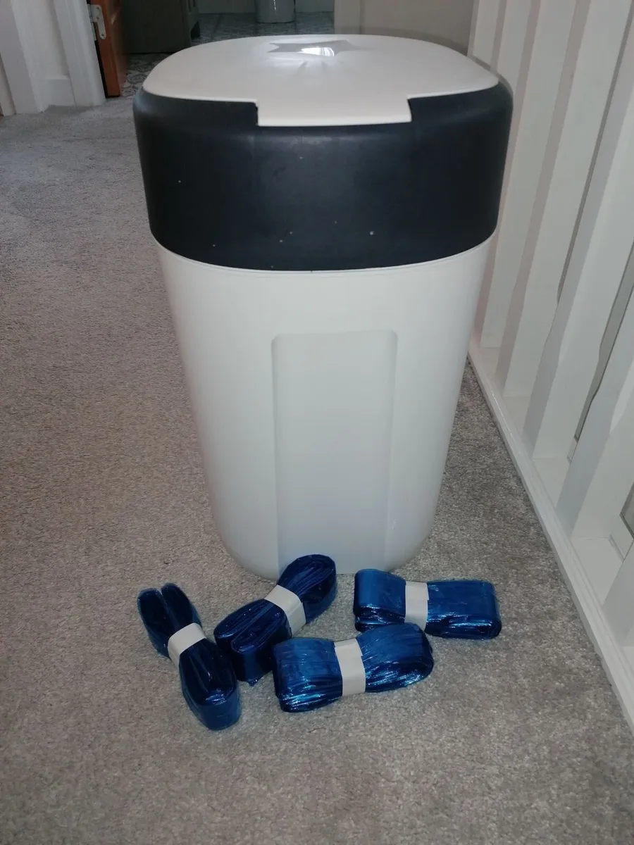 Tommee Tippee nappy bin - Image 1