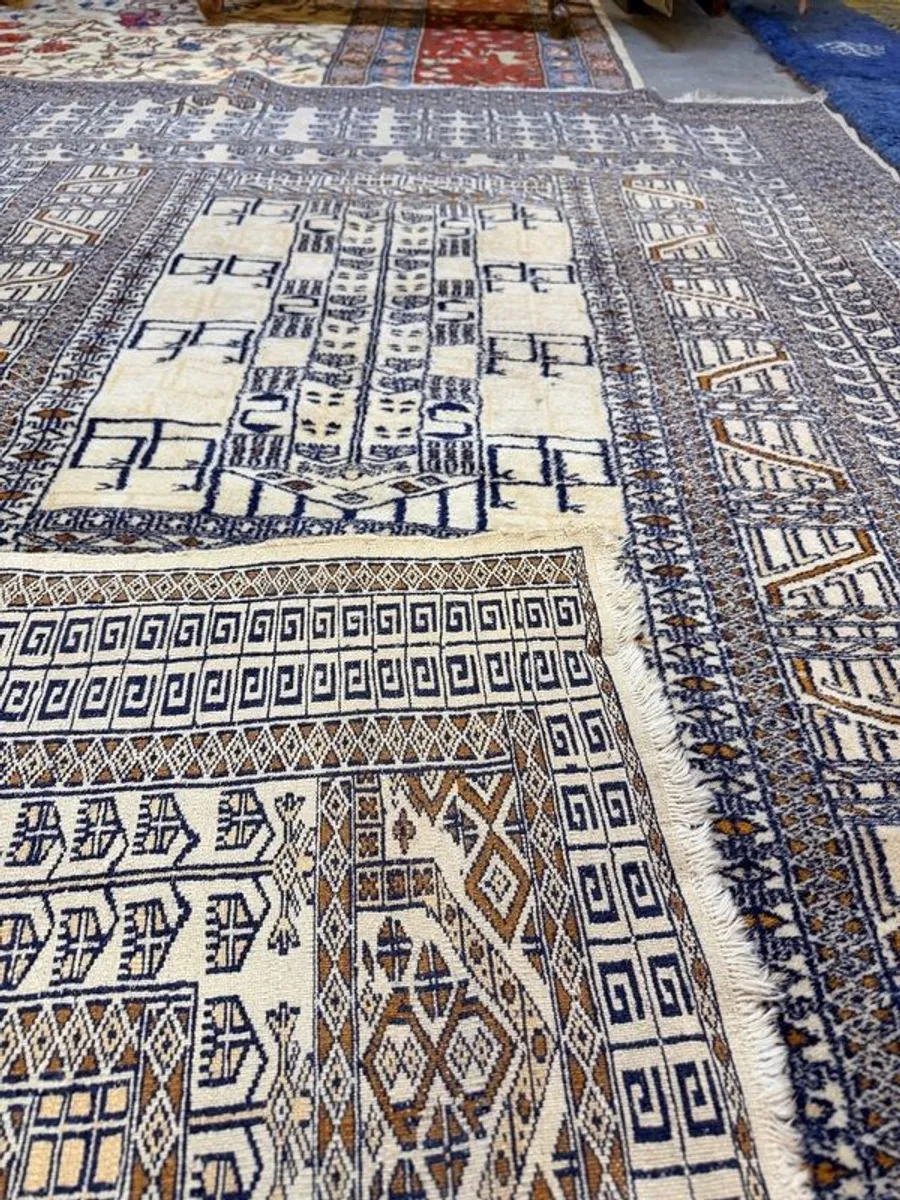 Semi Antique Yazd Iranian Hand-Knotted Rug - Image 3