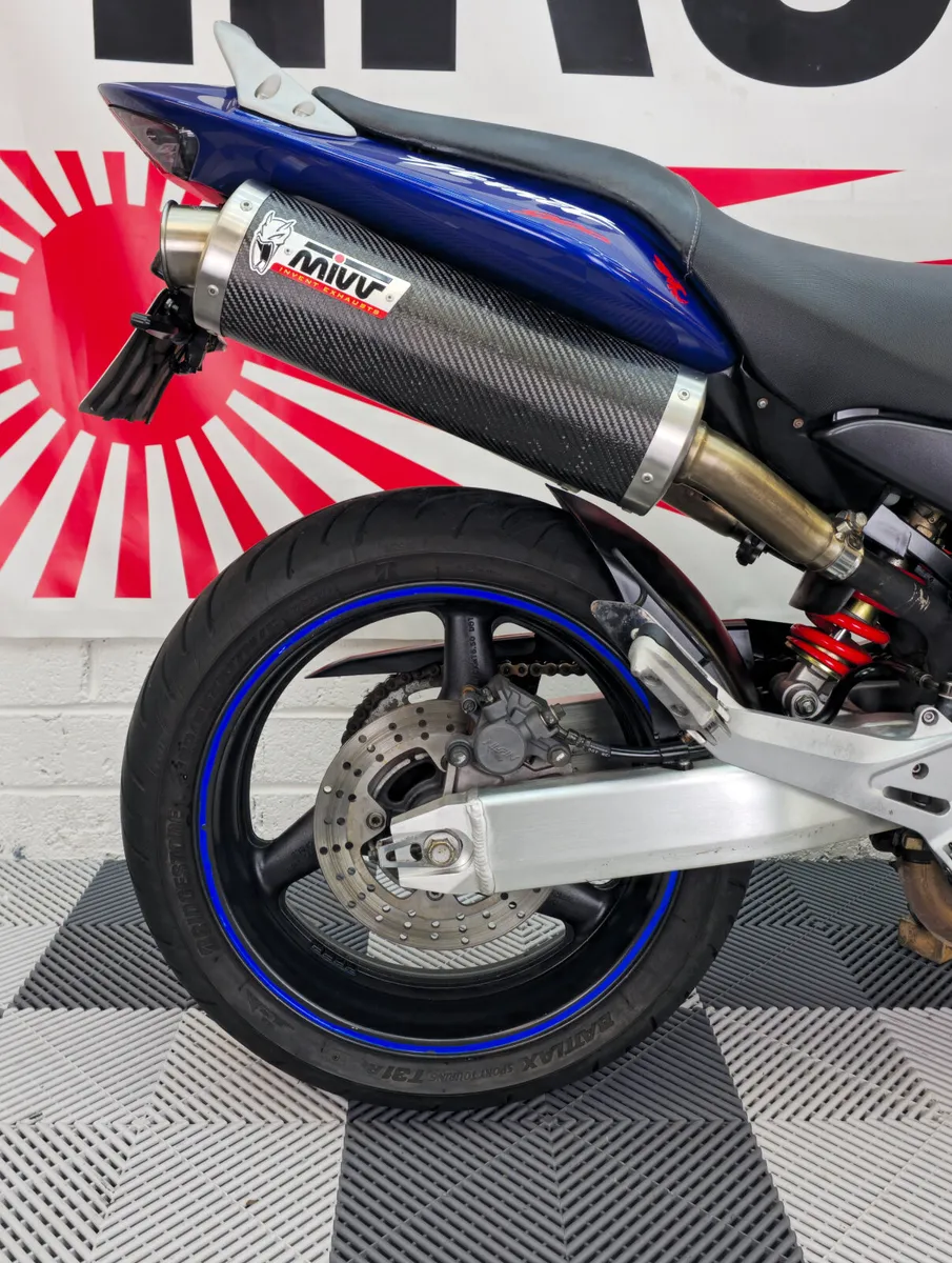 2002 honda CB900 Hornet - Image 2