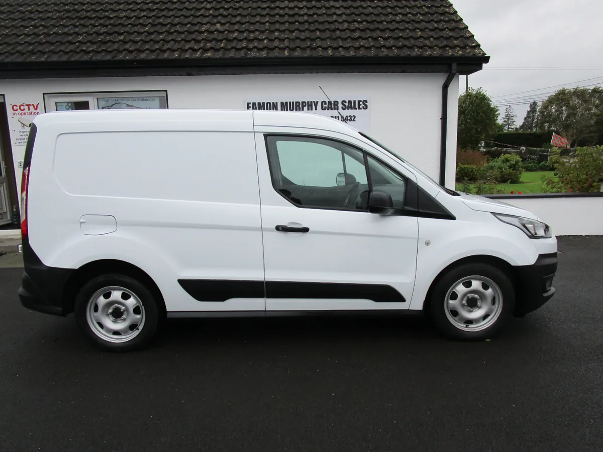 Ford Transit Connect 2022 - Image 2