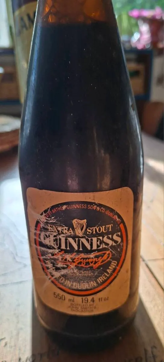 Vintage bottle GUINNESS [FULL] - Image 1