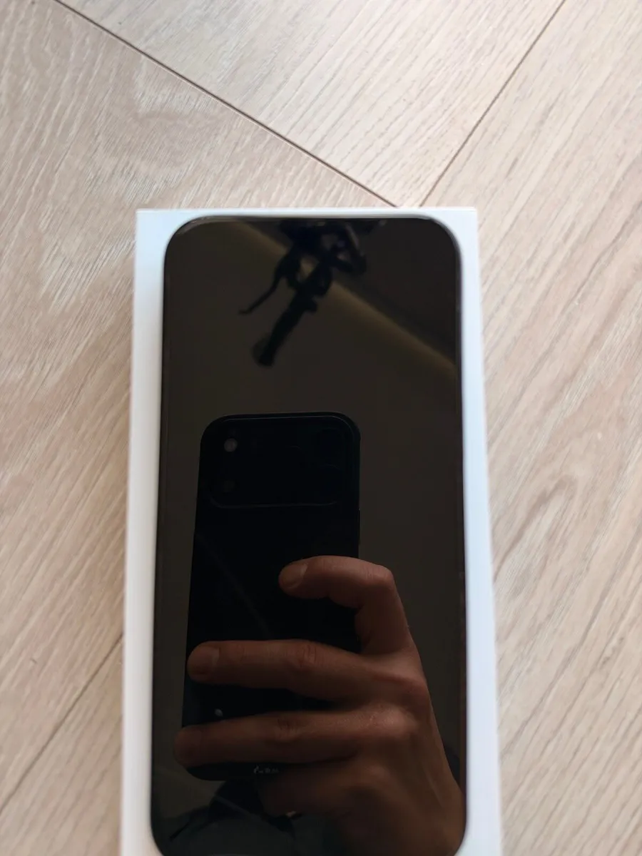 Iphone 16 Pro Max 256GB Black Titanium - Image 2