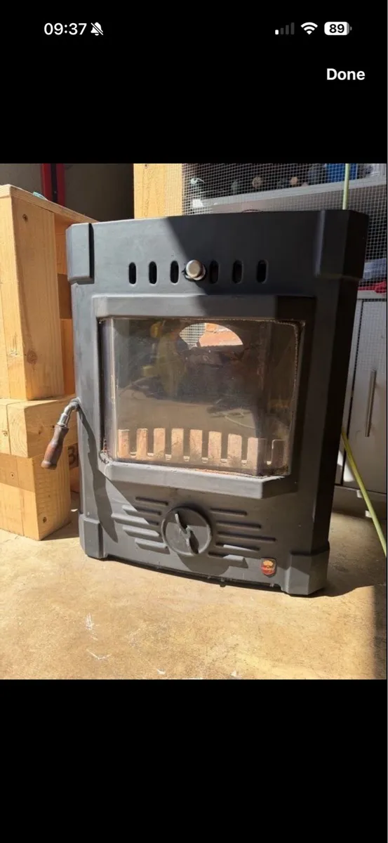 Mulberry stoker 6.5kw stove - Image 1