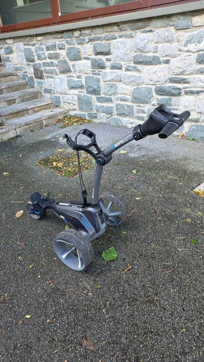 Motocaddy M5 GPS DHC Ultra 2024 - Image 4