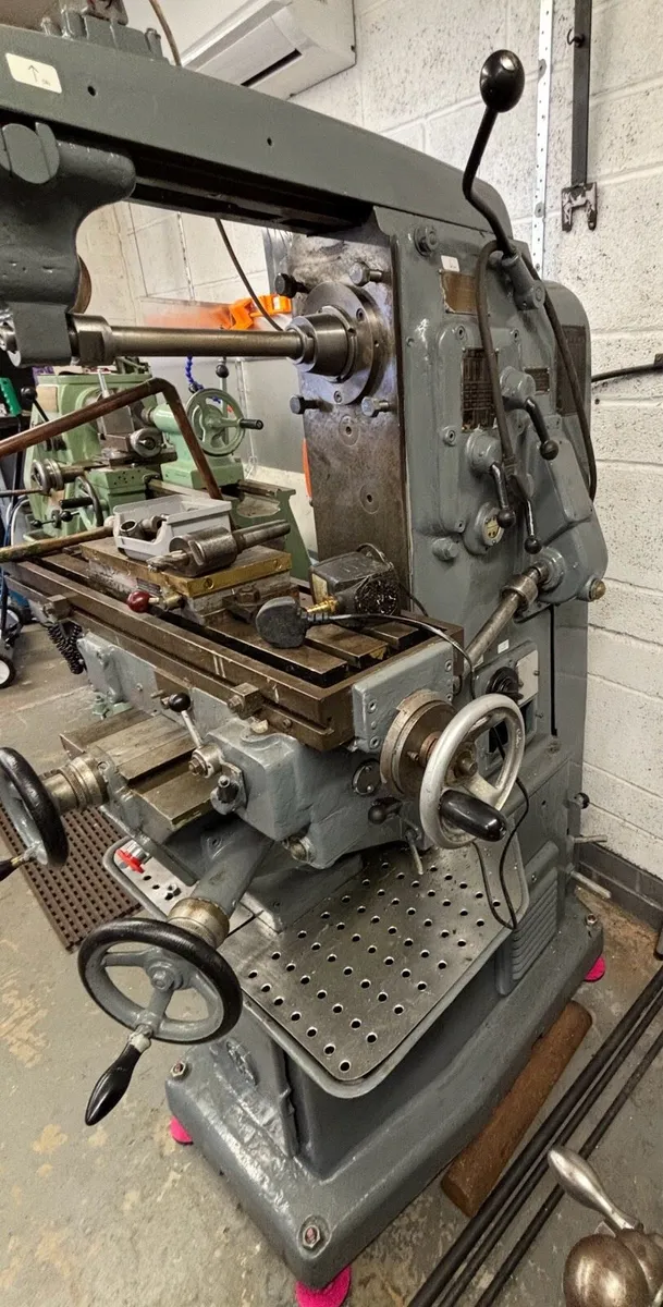 HORIZONTAL VERTICAL MILLER POWET FEED 240 v - Image 2