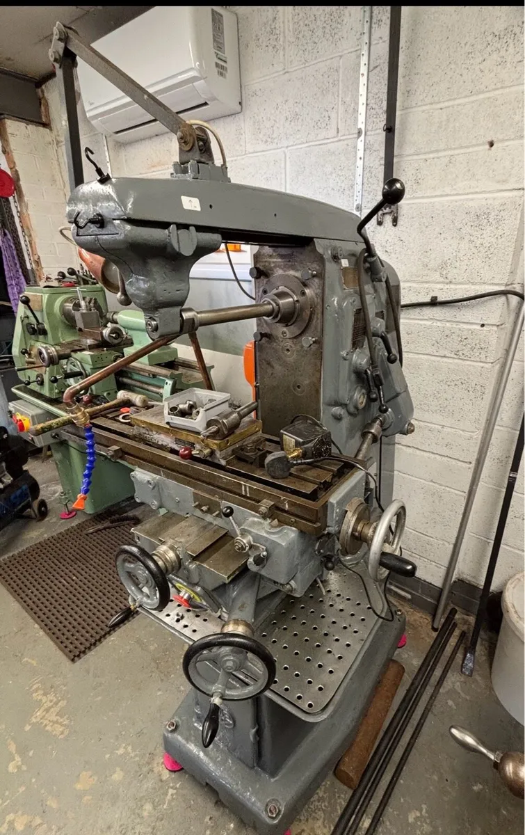 HORIZONTAL VERTICAL MILLER POWET FEED 240 v - Image 3
