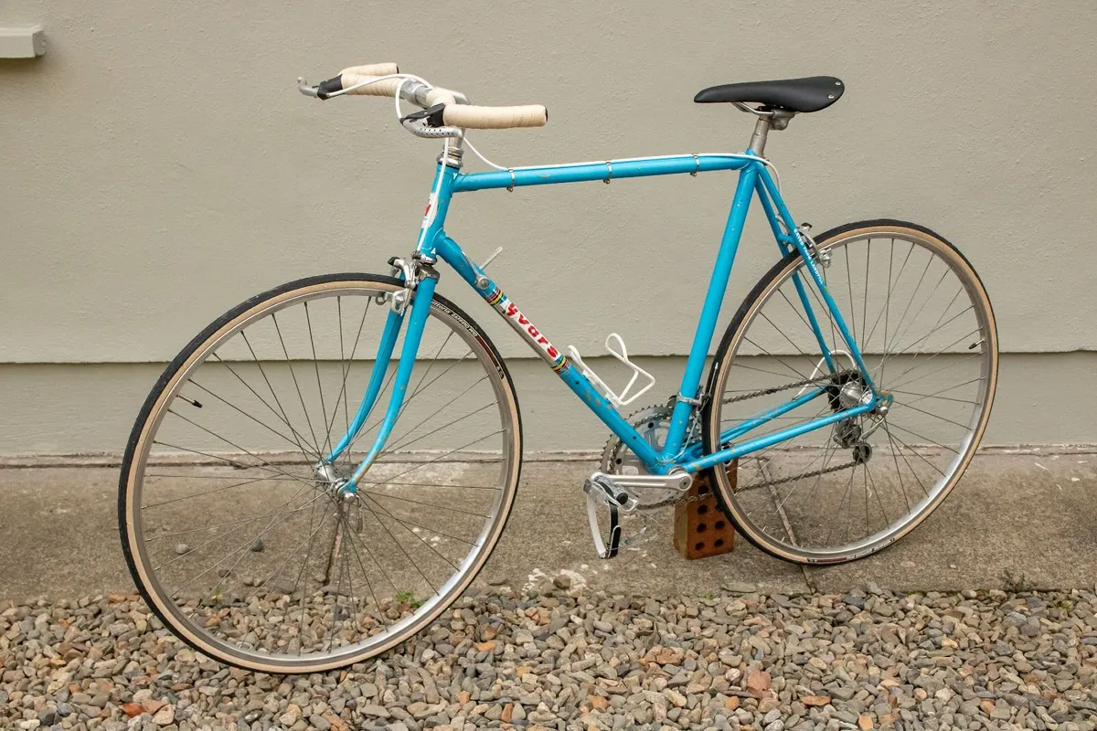 Vintage 1976 'Yvars Paris' 10 speed racing bicycle - Image 2