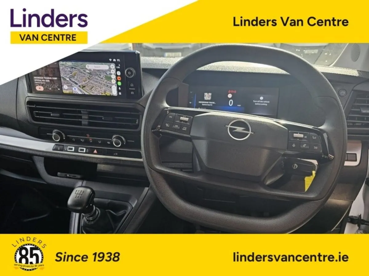 Opel Vivaro LWB - LOW KMS / PLY LINED - Image 4