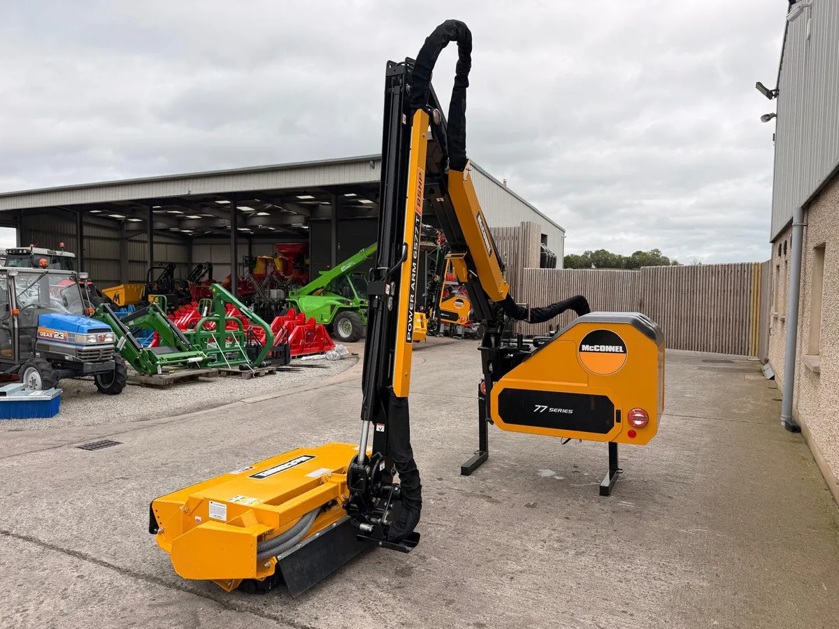New McConnel 6577T Hedgecutter - Image 2