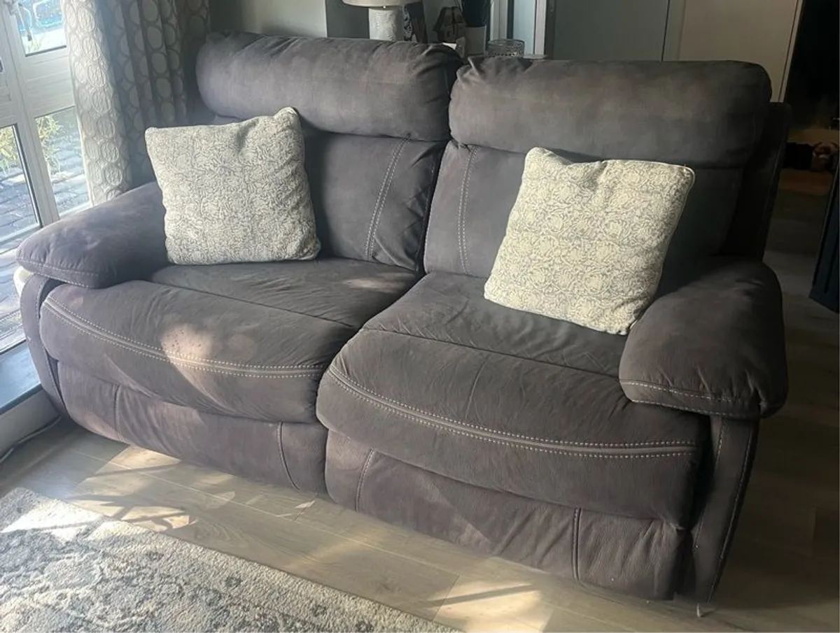 Large 2 Seat Harvey Norman Elec Recline Sofa - Image 1