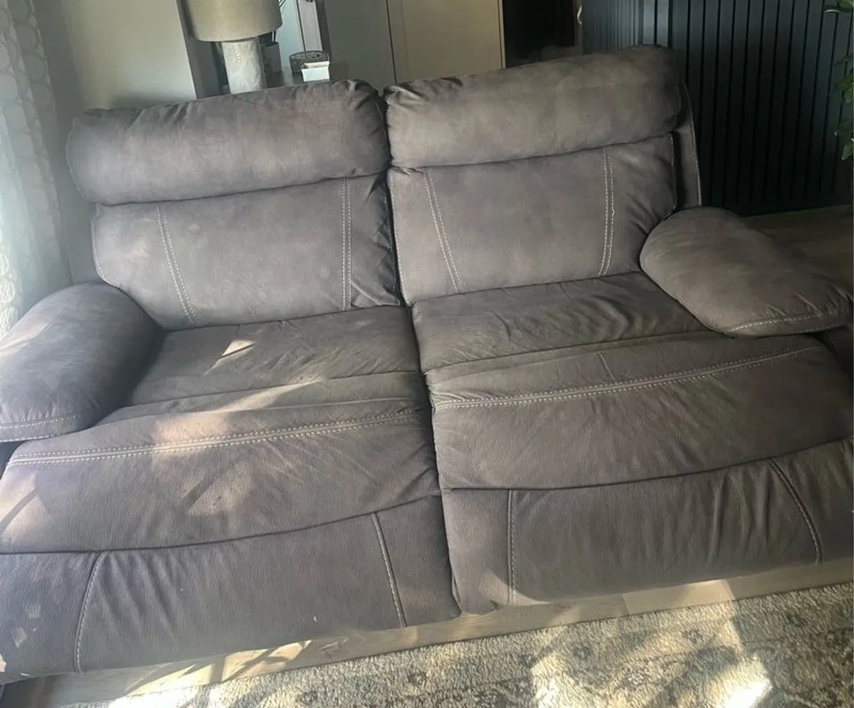 Large 2 Seat Harvey Norman Elec Recline Sofa - Image 2