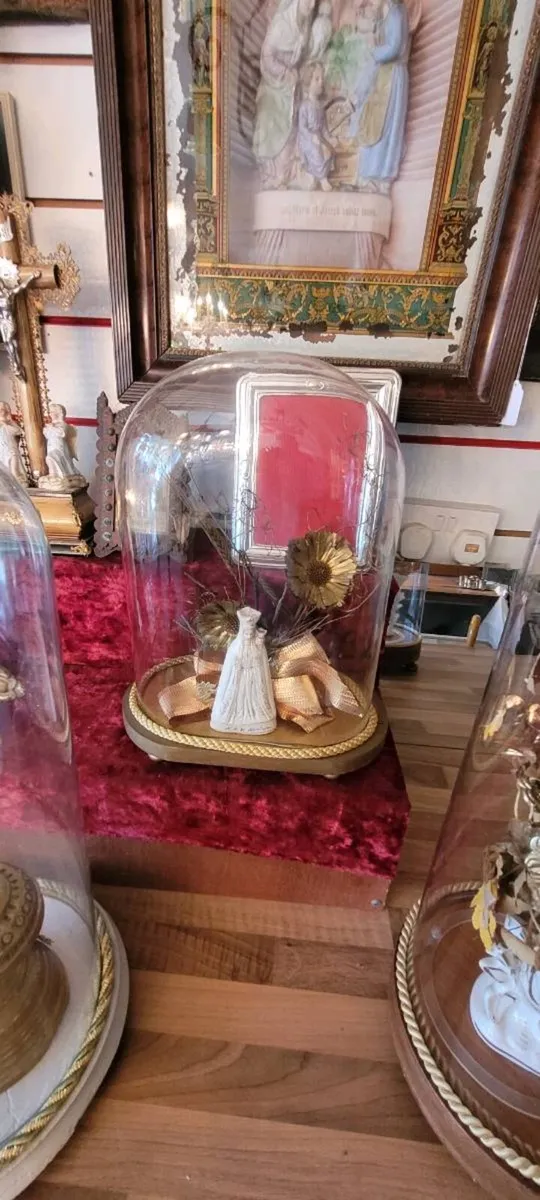 Glass Globe Display 50 eu.each. - Image 3