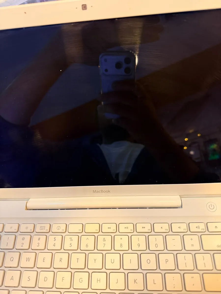 Apple MaC book 13 early 2009 - Image 3
