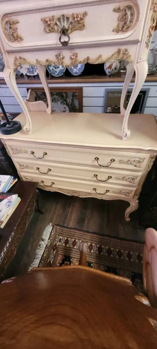 2 chest of drawers. Big 150 eu. Small 100 eu - Image 2