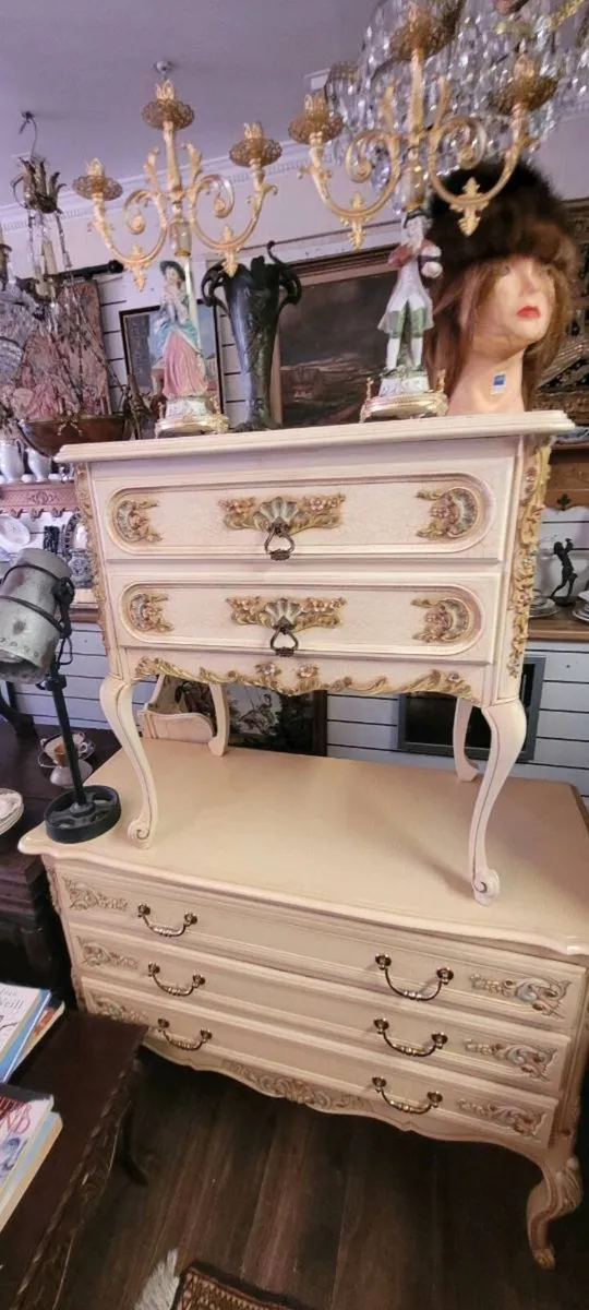 2 chest of drawers. Big 150 eu. Small 100 eu - Image 3
