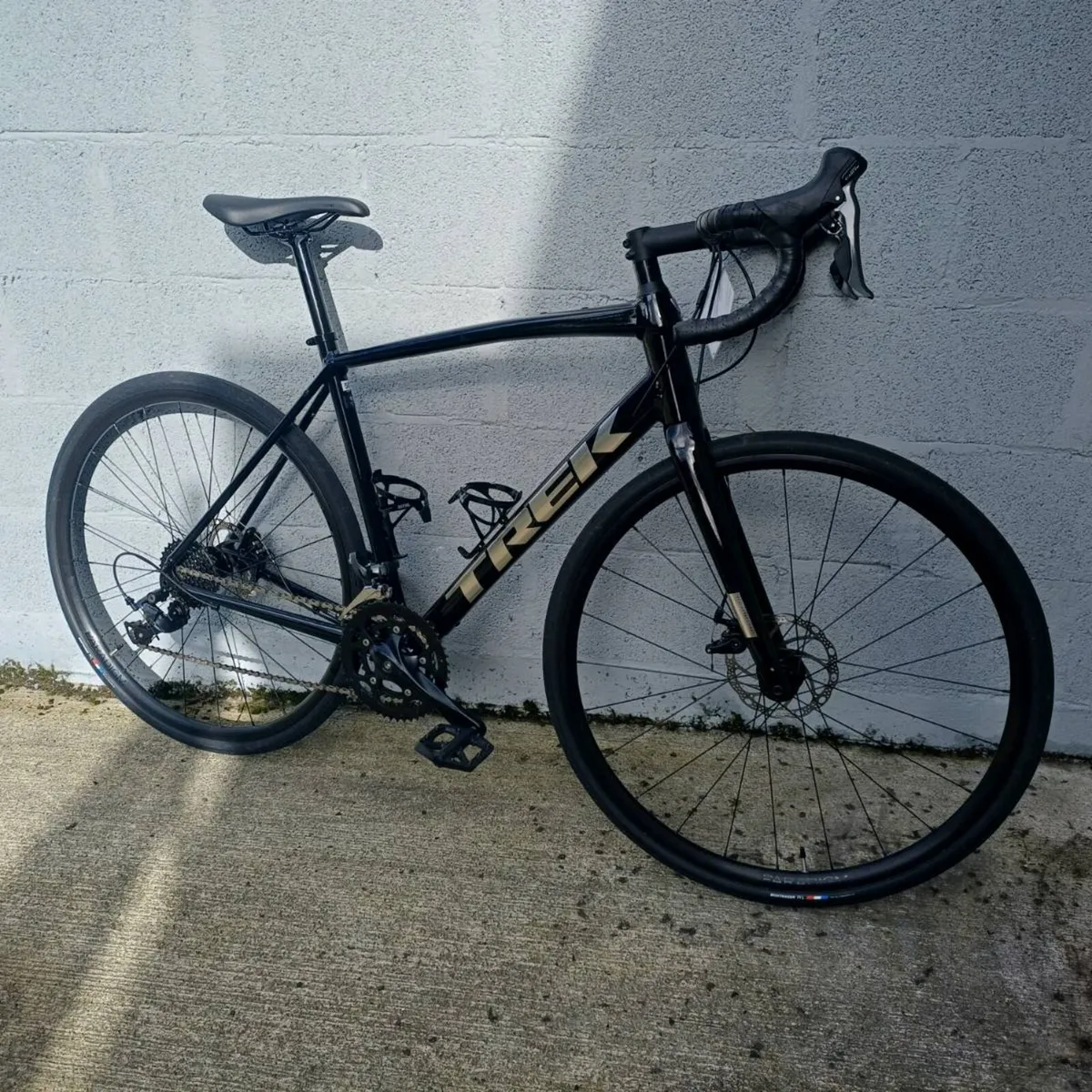 Trek Domane AL2. 56cm. As new. - Image 1