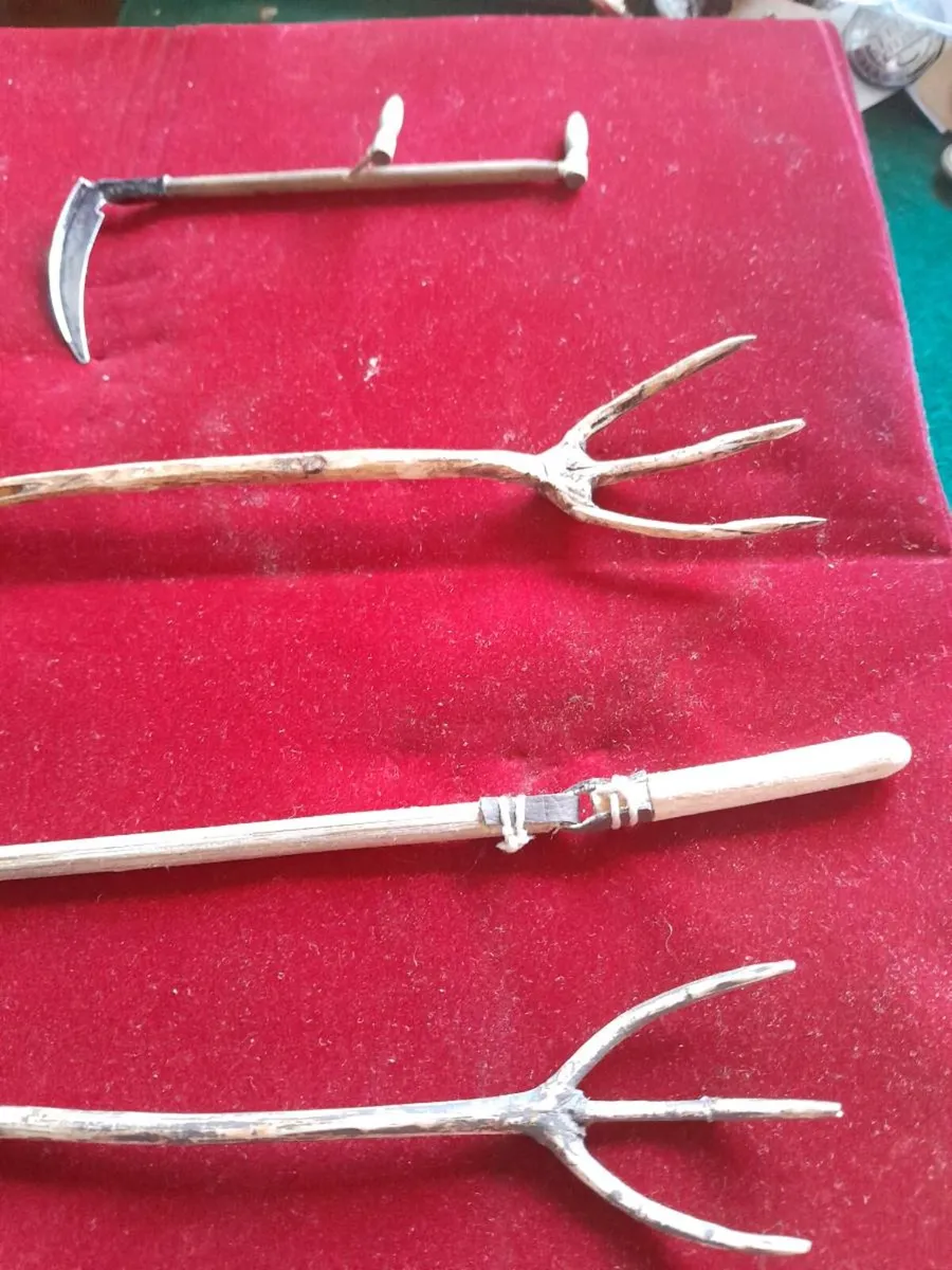 Vintage miniature hand made tools - Image 2