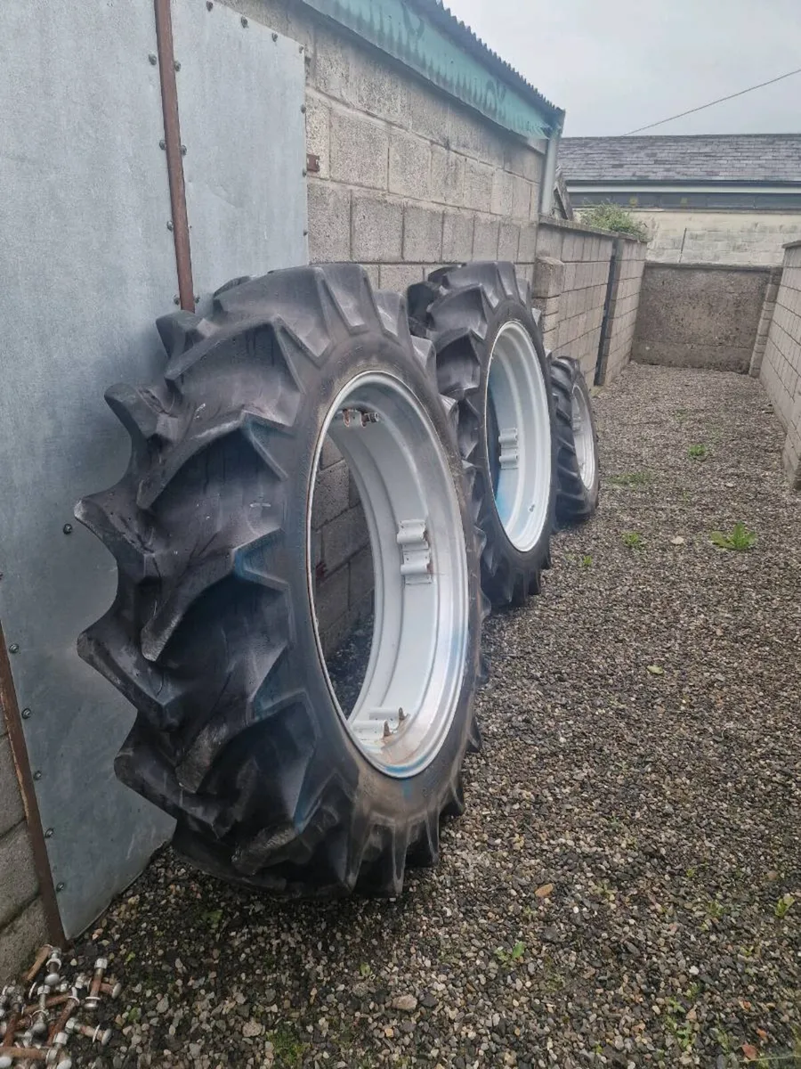 Tractor tyres 13.6 x 38