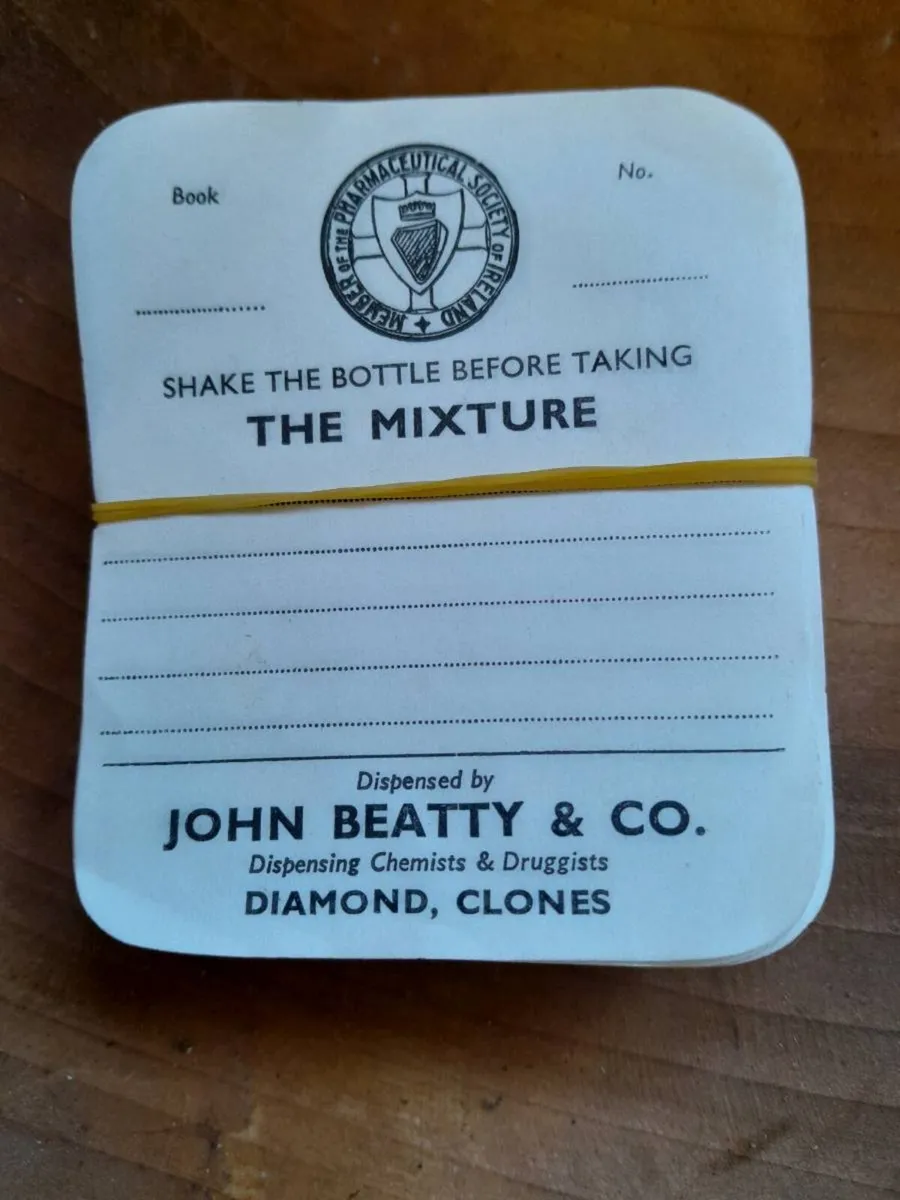 Old chemist label - Image 1