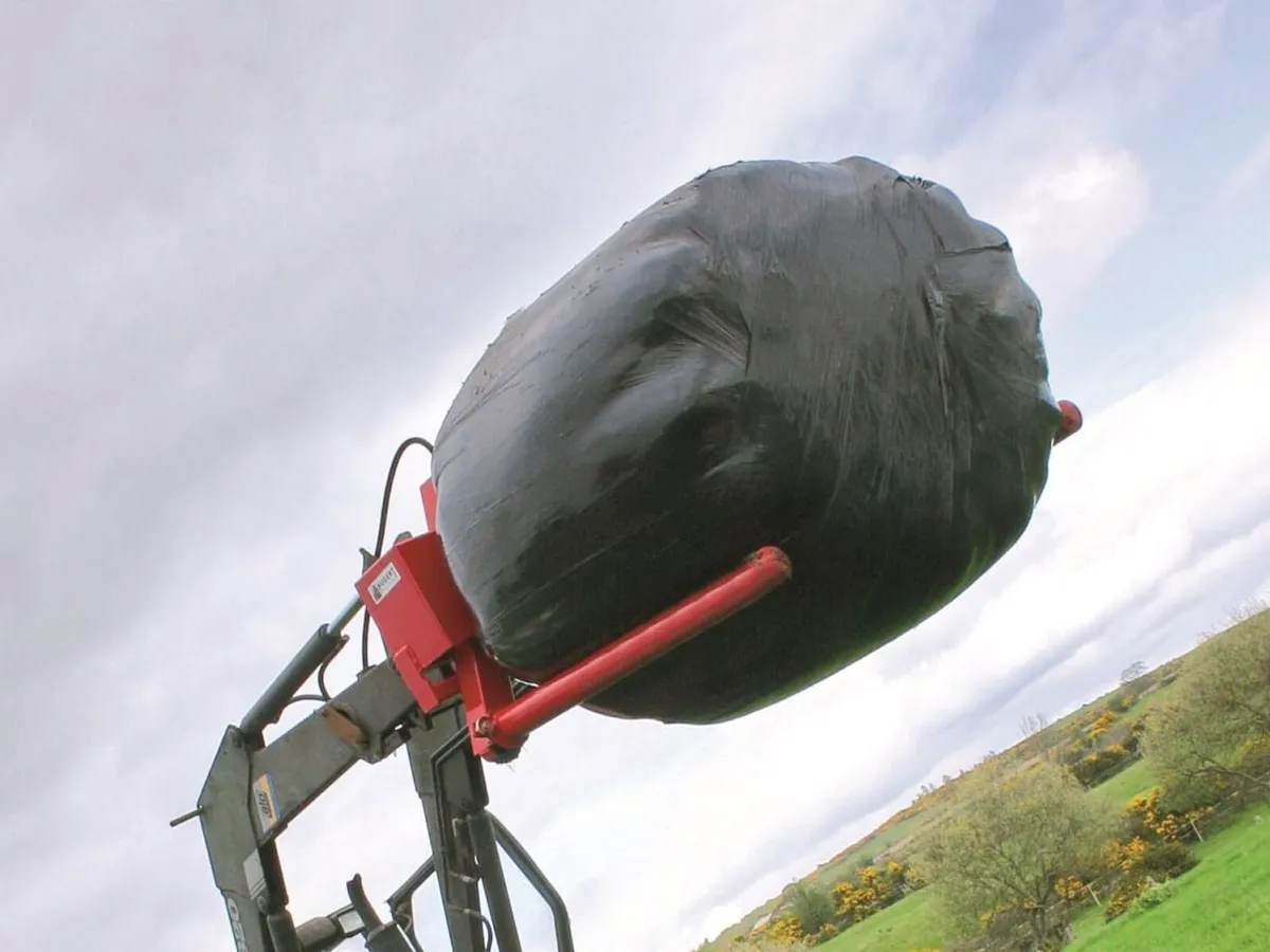 New Nugent Bale Stacker (Hyd) - Image 2