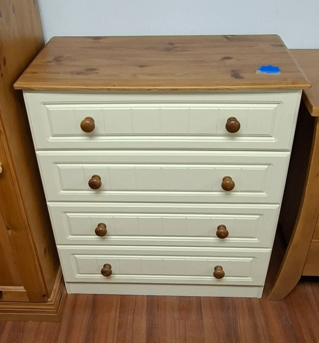 CHEST OF DRAWER 4 DRAWER - Image 1