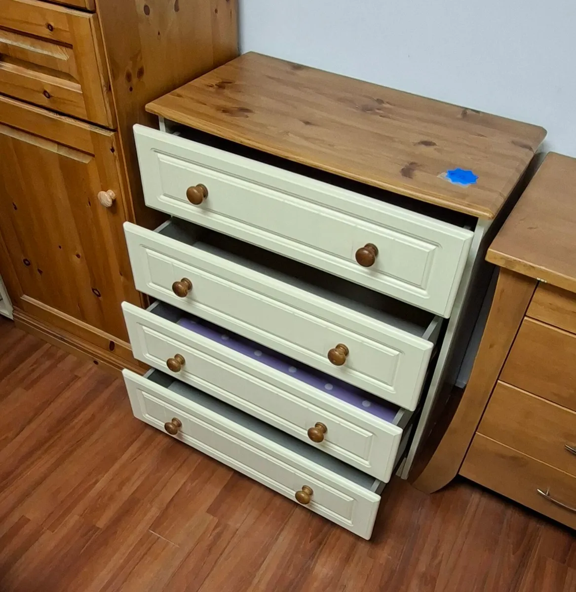 CHEST OF DRAWER 4 DRAWER - Image 2