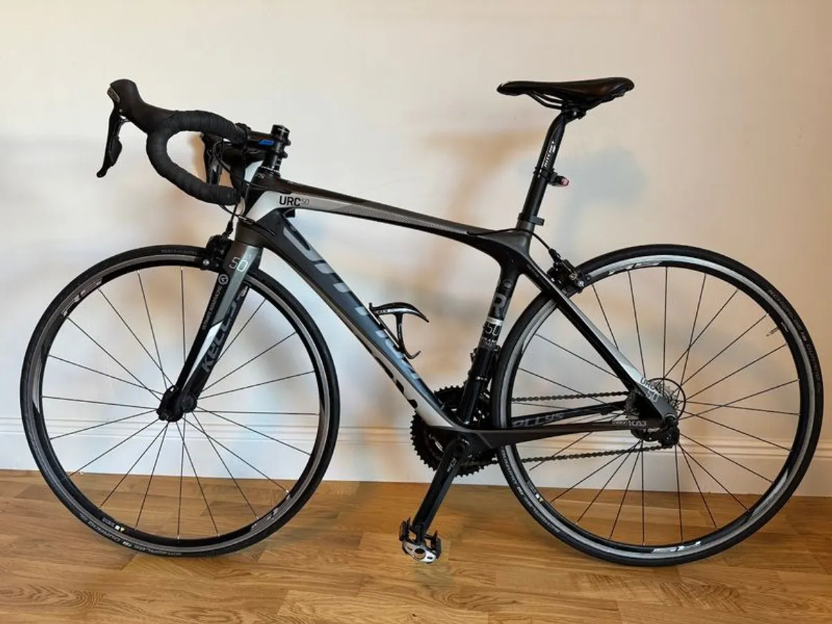 Kellys URC 50 Full Carbon Road Bike Shimano 105 11 Speed Exceptional Condition - Image 2