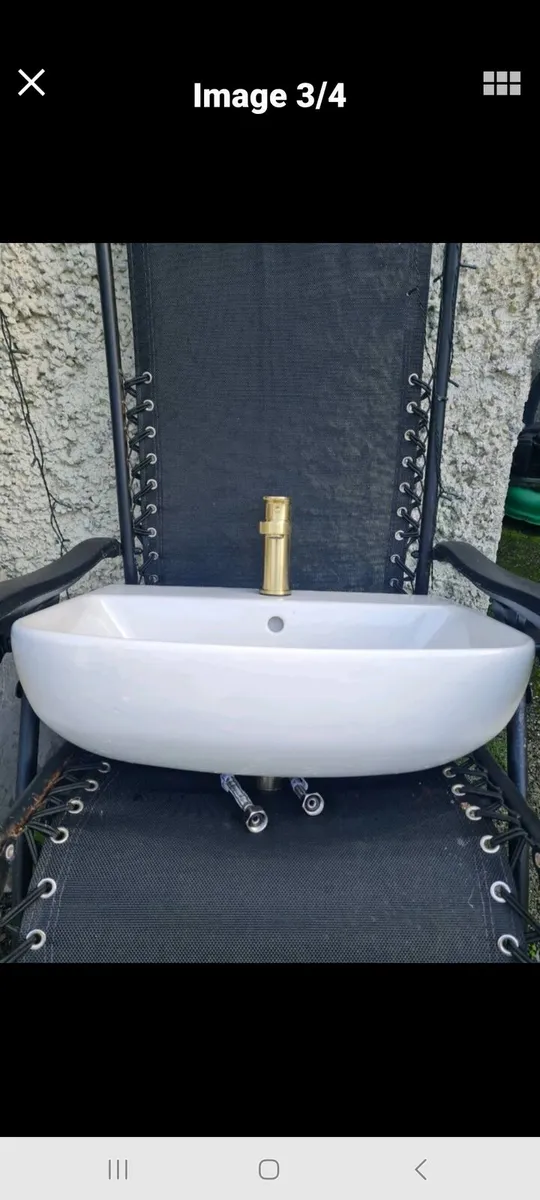 Bathroom sink - Image 3
