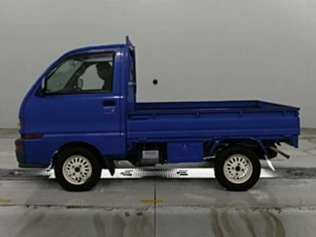 Mitsubishi minicab VX special edition - Image 4