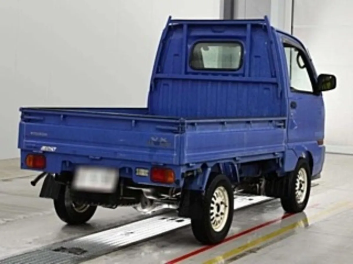 Mitsubishi minicab VX special edition - Image 2