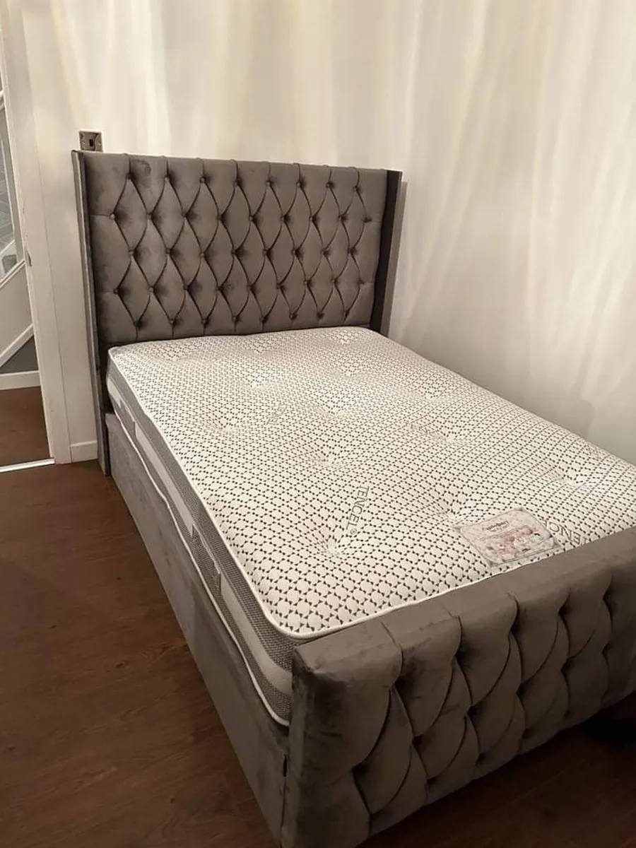 Bed - Image 1