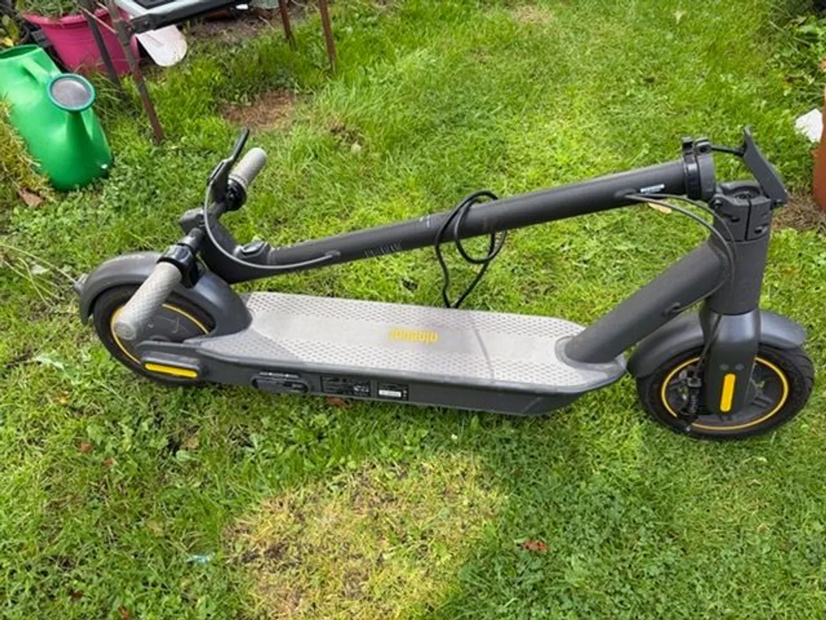 Ninebot Kick Scooter Max G30P - Image 3