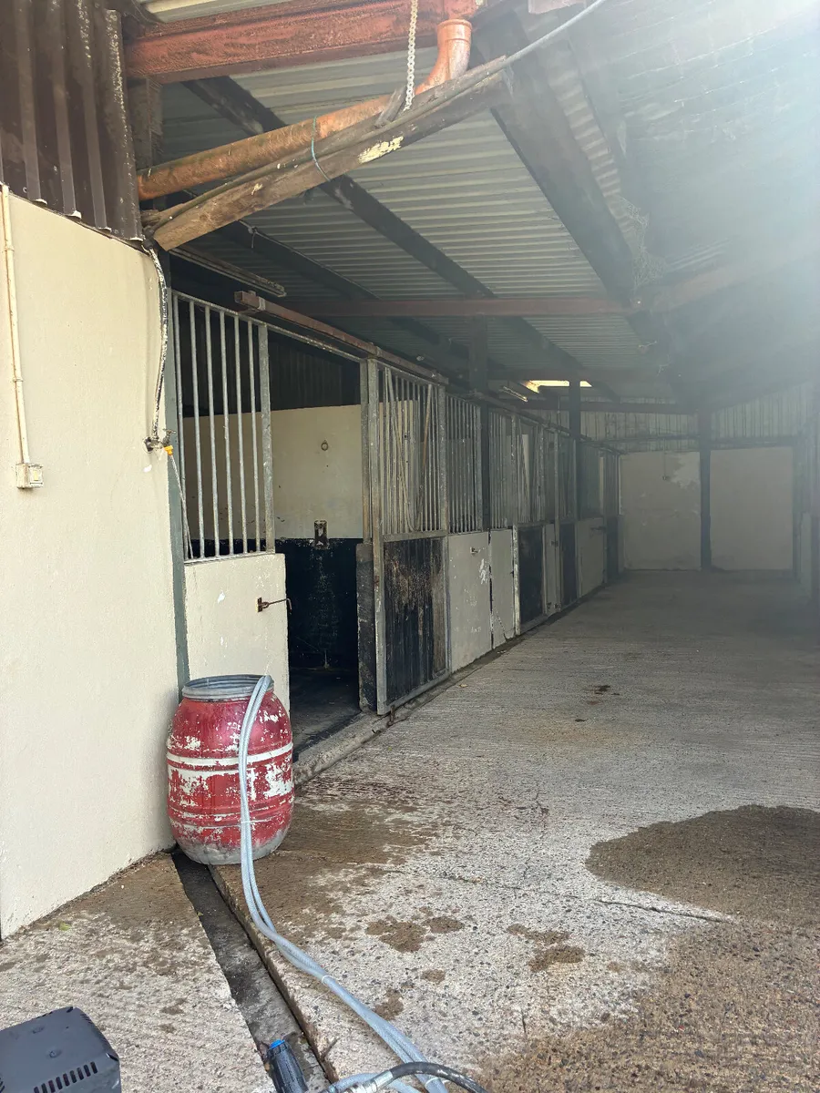 12 Stables to rent private setting - Image 3