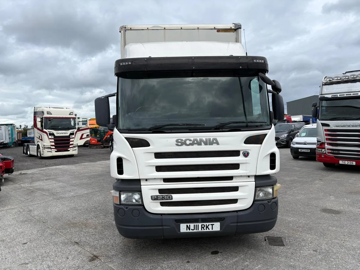 2011 Scania P 230 Curtain Sider 4x2 On Air . - Image 2