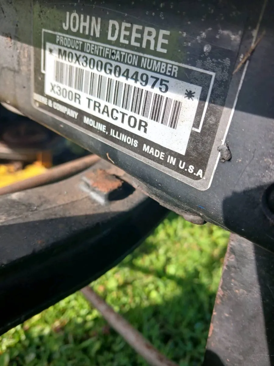 John Deere X 300 R - Image 2