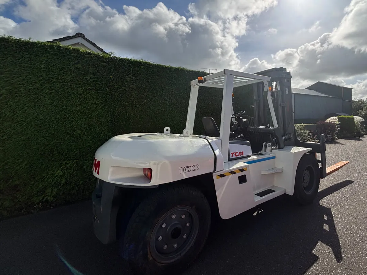 10 ton TCM Diesel forklift - Image 4