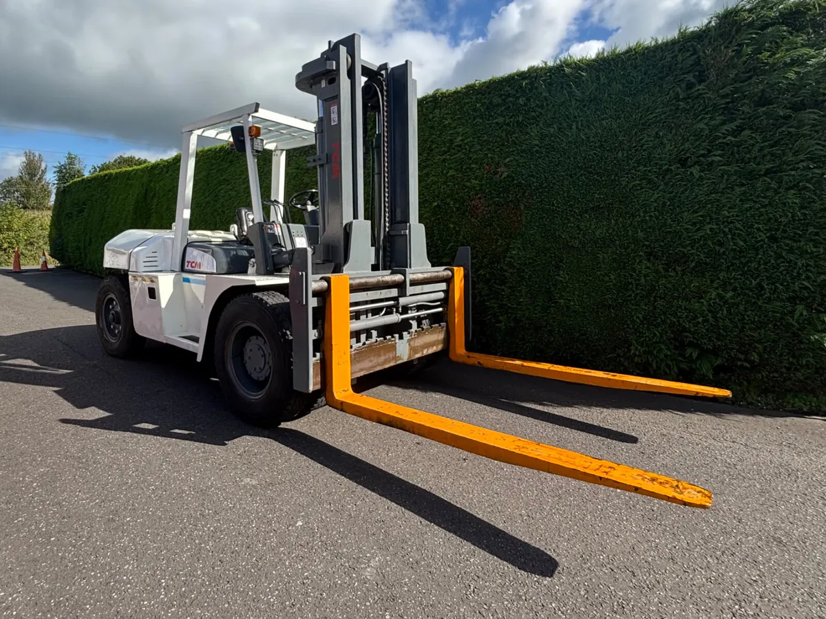 10 ton TCM Diesel forklift - Image 1